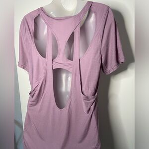 Under Armour Shirt Size Small NWT! Hear Gear